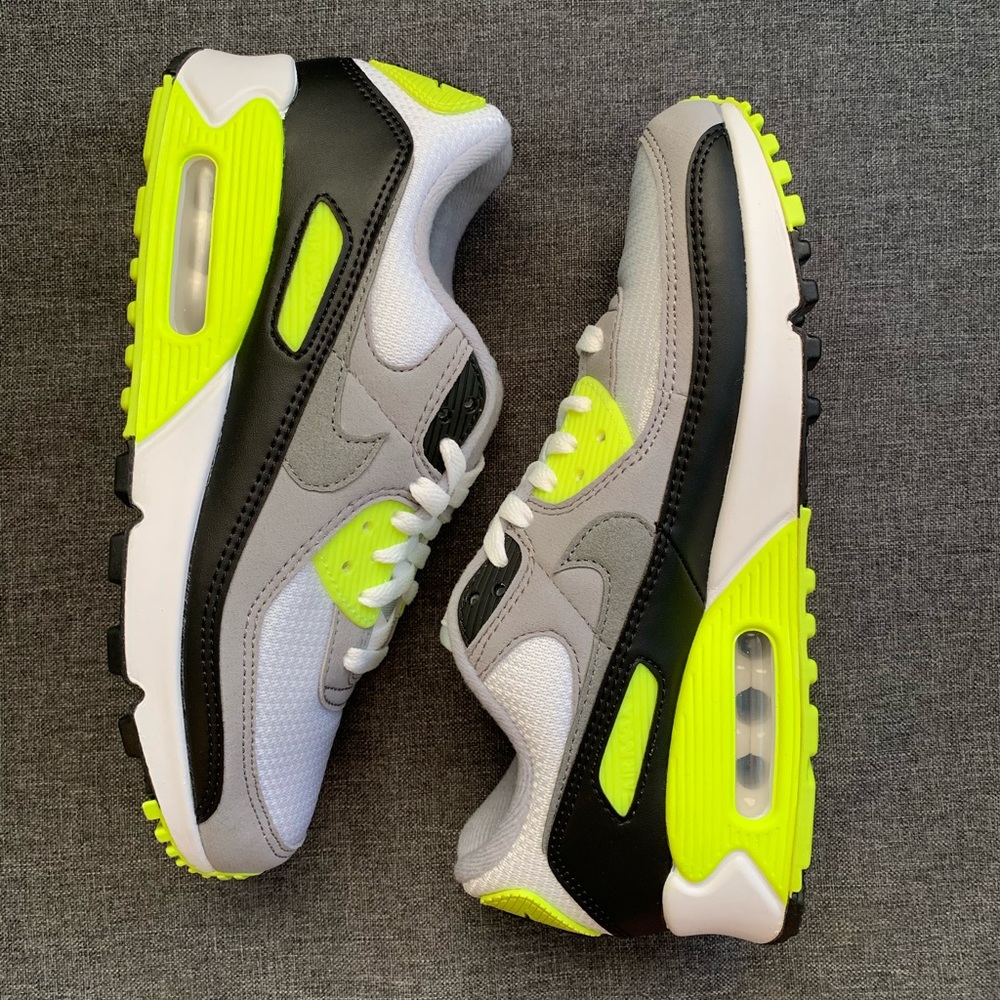 Nike Air Max 90- WMNS